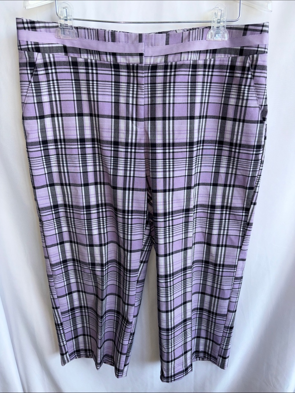 Izod plaid lavender capris. Size 12